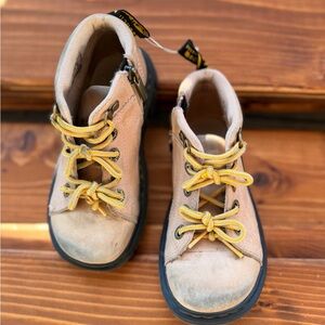 Dr. Martens junior Raffee Church Wilderness Leather Boots Vintage looking